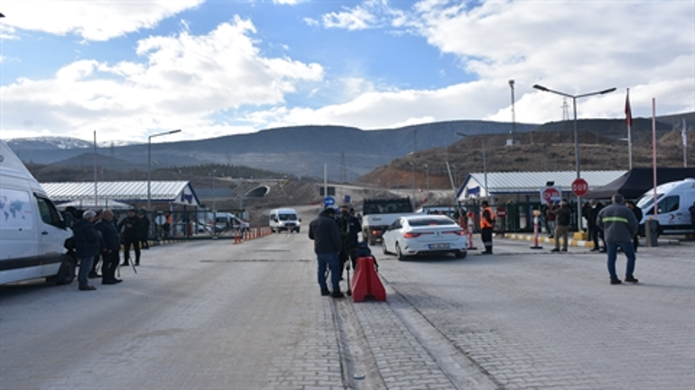 Maden sahasında toprak altında kalan 9 işçiyi arama çalışmalarında 4'üncü gün