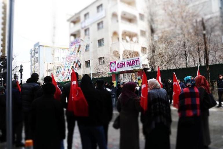 Evlat eylemindeki anneden oğluna çağrı: Bu acının tarifi yok, ne olur gel