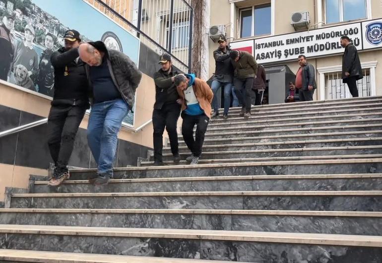 İstanbul'da ATM'lerden hırsızlık yapan şüpheliler kamerada