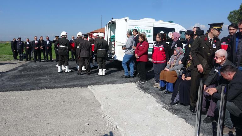 Türk Yıldızları'na ait uçağın düşmesi ile şehit olan Güven, son yolculuğuna uğurlandı