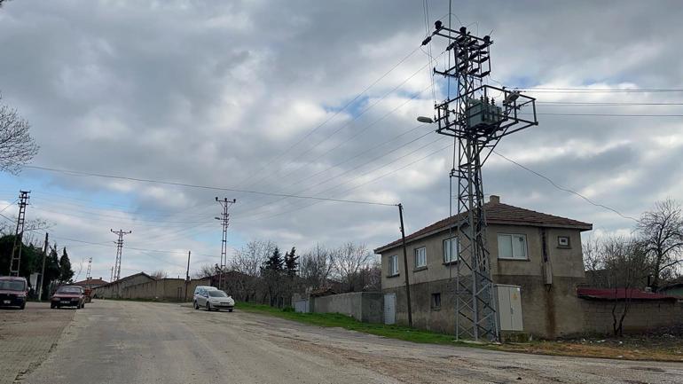 Emekli polis, oğlu ve boşanma aşamasındaki eşini İstanbul'da öldürüp, Kırklareli'deki tarlasına gömdü