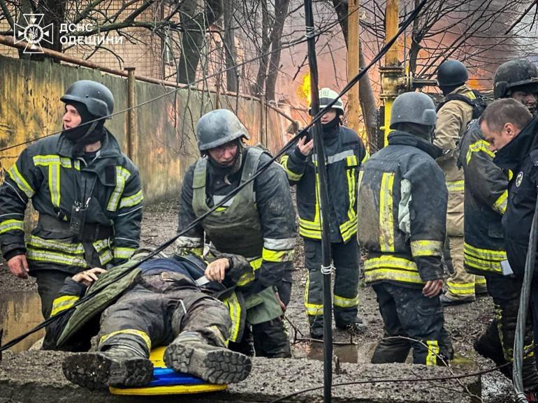 Odessa’ya arka arkaya yapılan füze saldırısında ölü sayısı 14’e yükseldi