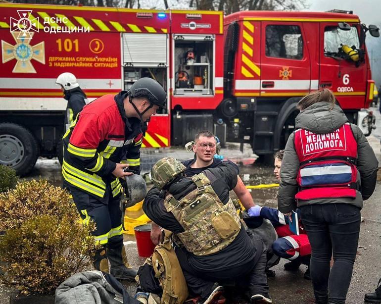 Odessa’ya arka arkaya yapılan füze saldırısında ölü sayısı 14’e yükseldi