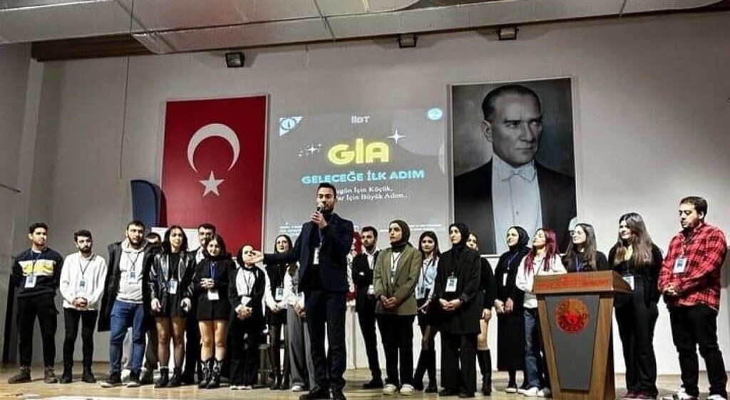 Kütahya’da ’Geleceğe ilk adım’ konulu zirve