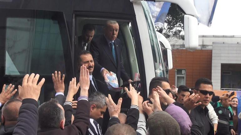 Cumhurbaşkanı Erdoğan, Bursa’da; çocuklara oyuncak Togg dağıttı