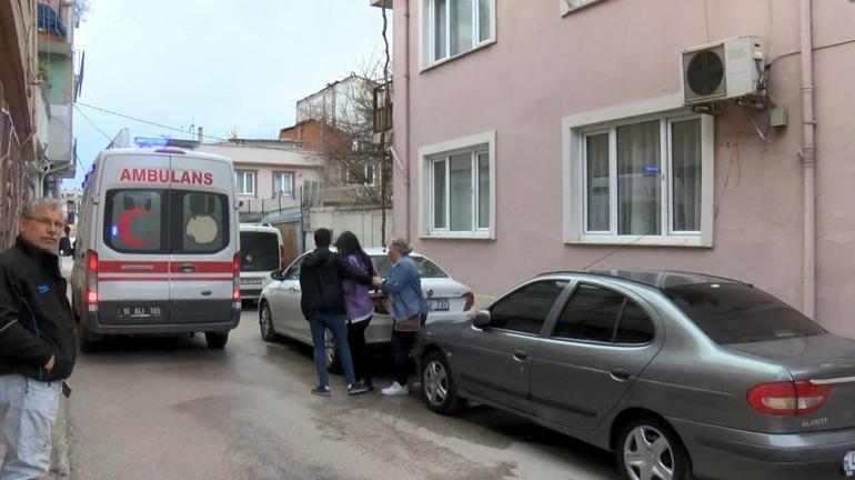 Yangında mahsur kalan anne ile oğlunu itfaiye kurtardı