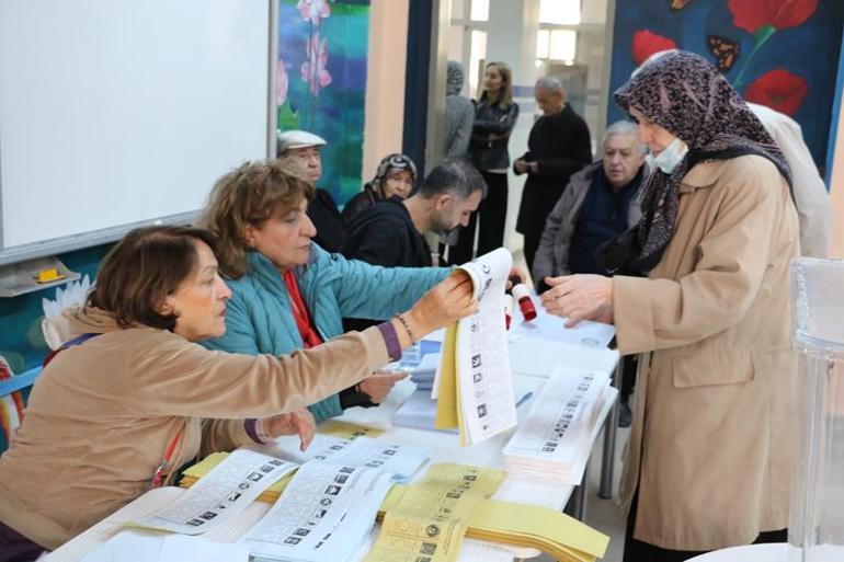 Eskişehir'de ilk oylar sandıkta