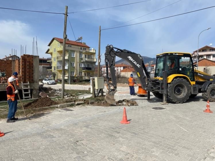 Gediz’de fiber internet çalışmaları başladı