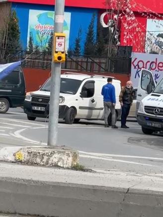 Gaziosmanpaşa'da yol verme tartışmasında havaya ateş açtı