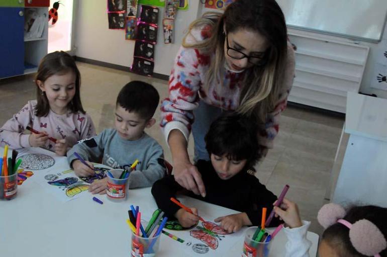 Kurduğu anaokulu depremde yıkılınca yenisini açarak, 11 kadına istihdam sağladı