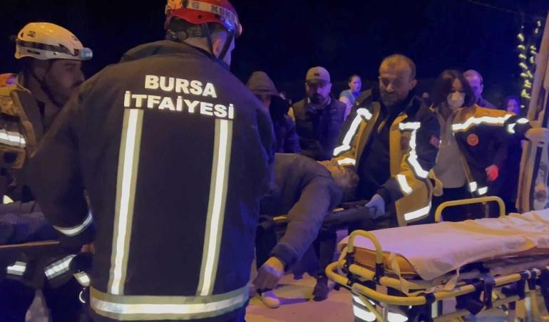 Bursa'da kaza yapan otomobillerden biri motosiklete çarptı: 1 ölü, 1 yaralı