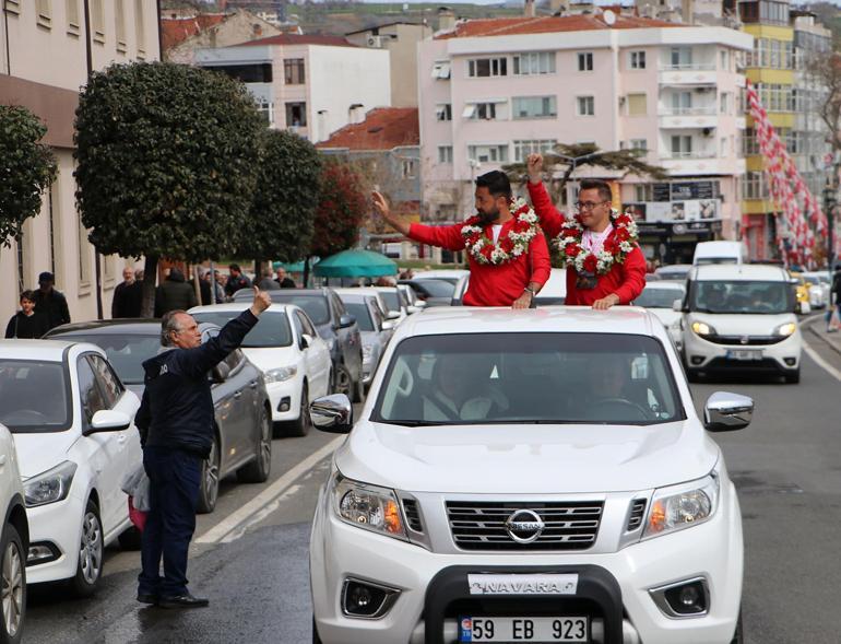 Dünya rekoru kıran down sendromlu Emirhan'a özel karşılama