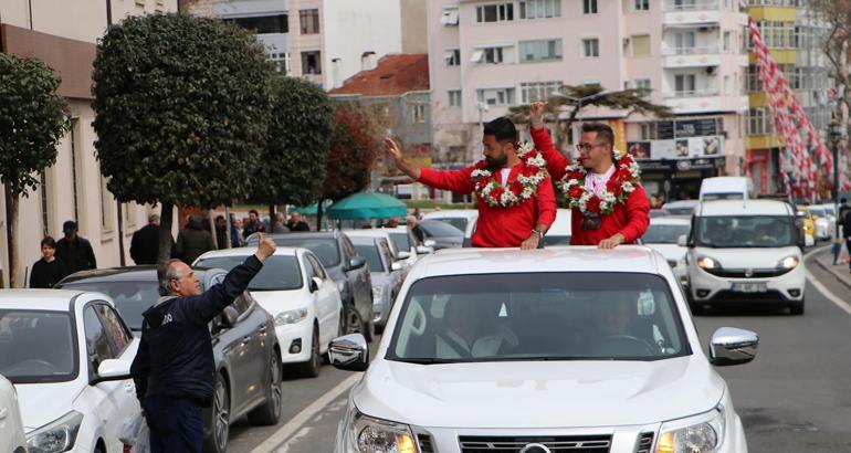 Dünya rekoru kıran down sendromlu Emirhan'a özel karşılama