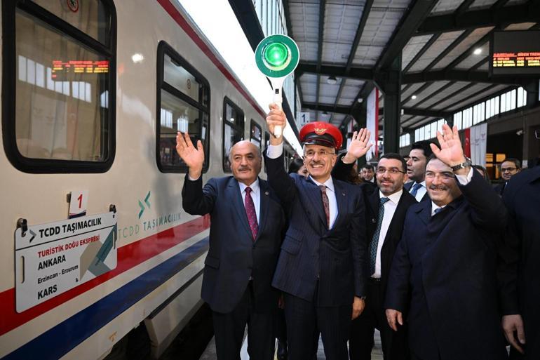 Bakan Uraloğlu: Nisanda yeni turistik tren seferleri başlayacak