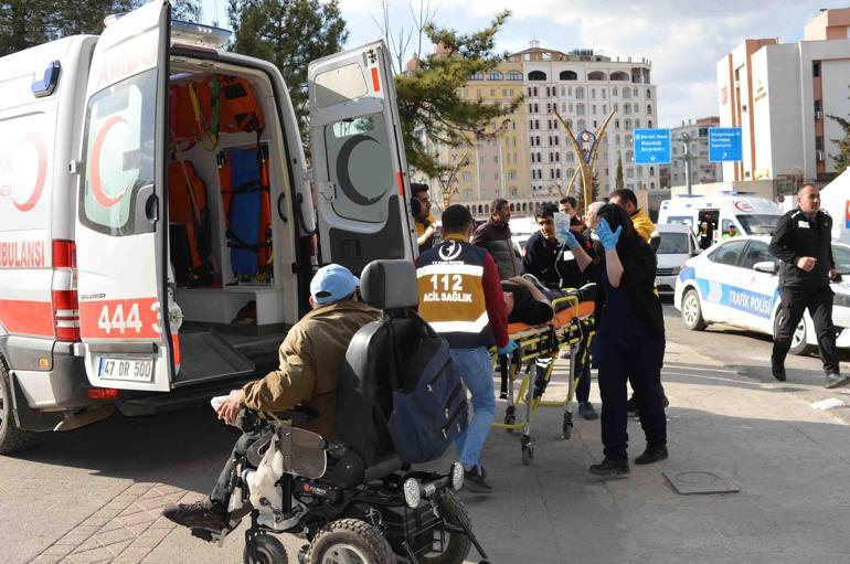 Duruşma sonrası adliye önünde silahlı ve bıçaklı kavga: 1’i polis 9 yaralı