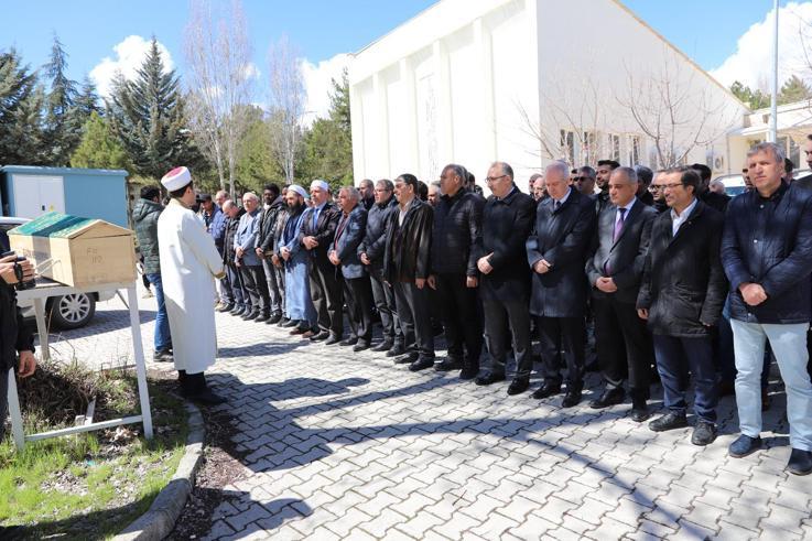 Nijeryalı öğrencinin cenazesi, Elazığ’da defnedildi