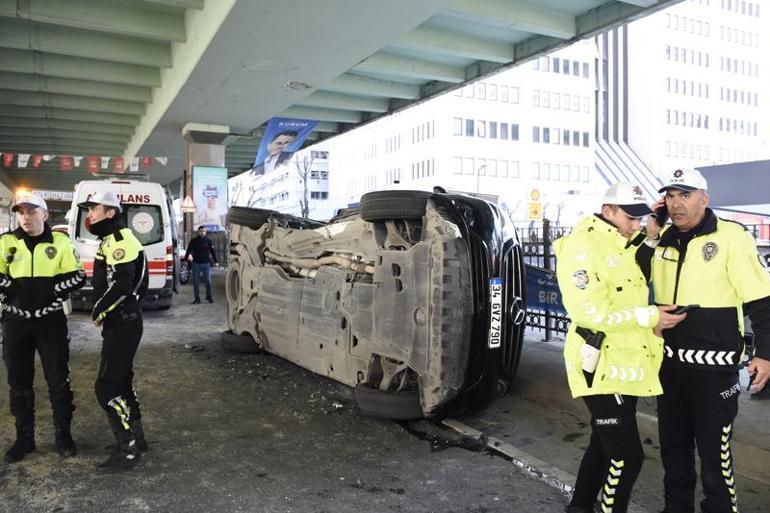 Şişli'de ambulansla minibüs çarpıştı: 3 yaralı