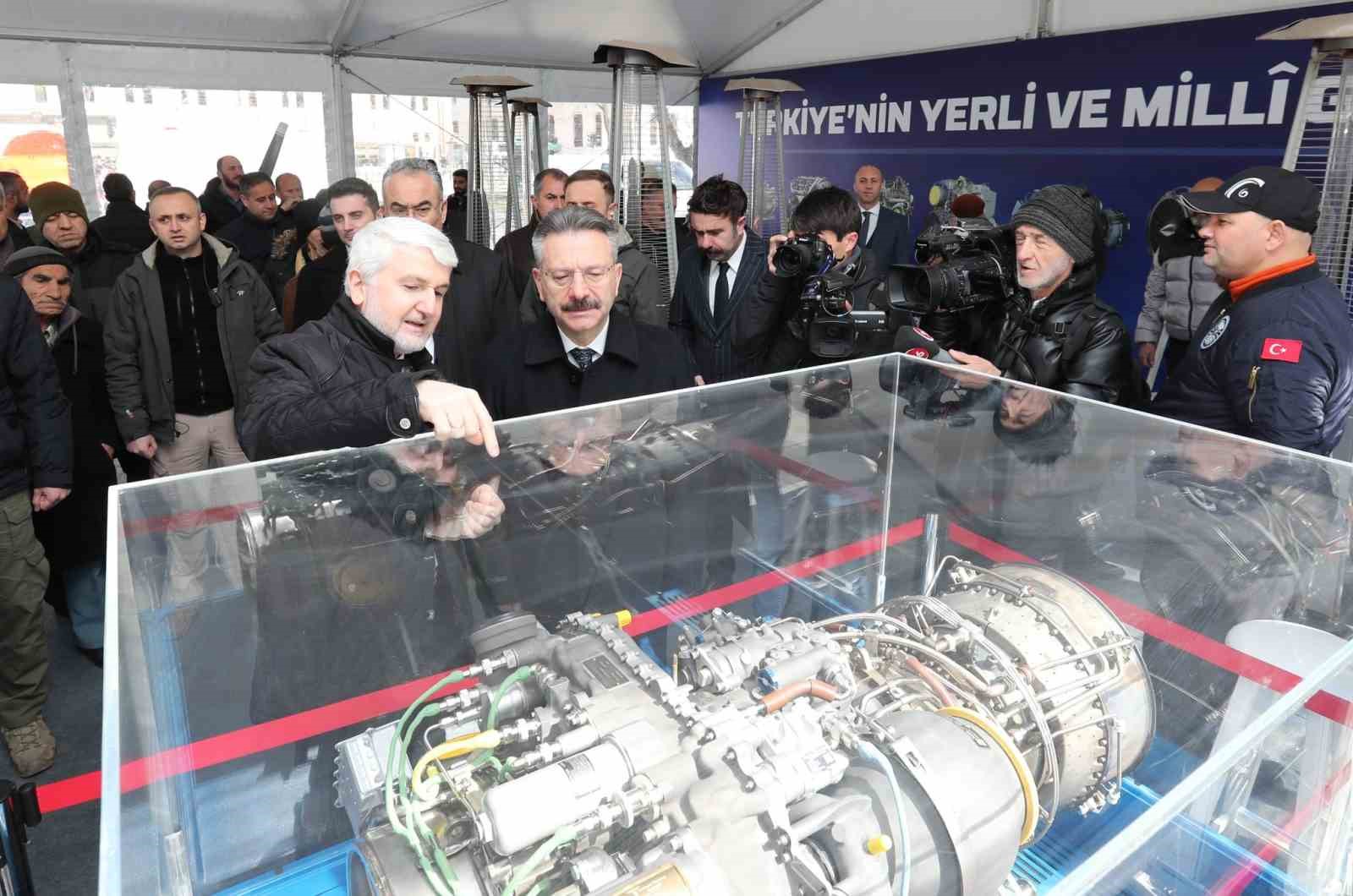 Vali Aksoy ve Prof. Dr. Mahmut Faruk Akşit milli motorları inceledi