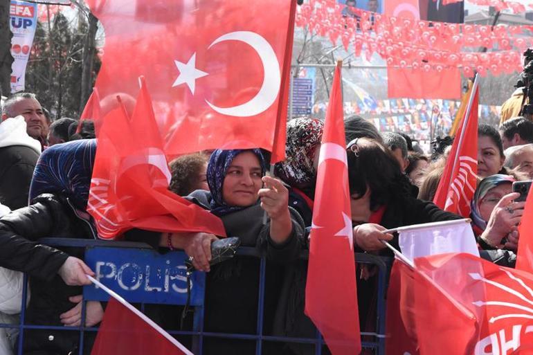 Özgür Özel: Başkanın başarı karnesini gösteren memnuniyet anketleri yapacağız