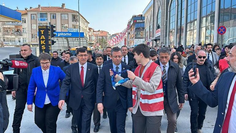 Özgür Özel: Başkanın başarı karnesini gösteren memnuniyet anketleri yapacağız