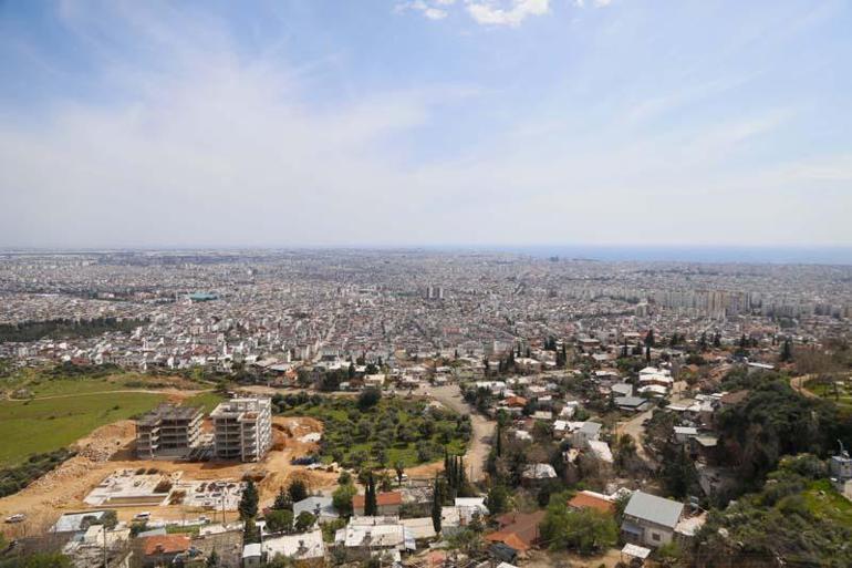 Antalya'da günlüğü 3 bin liraya inşaat işçisi bulunamıyor