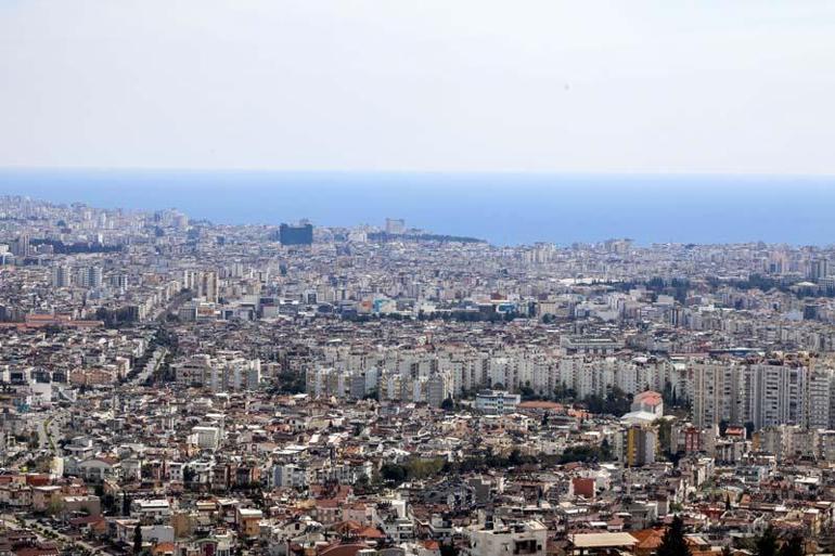 Antalya'da günlüğü 3 bin liraya inşaat işçisi bulunamıyor