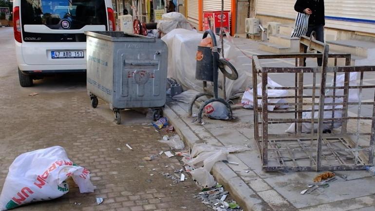 Vinçle taşınan kapı, 14 yaşındaki çocuğun üzerine düştü; o anlar kamerada