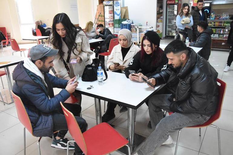 Dijital platformlardaki kolay kazanç, gençlerde 'gelecek kaygısı' yaratıyor