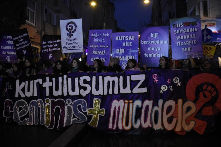 Beyoğlu'nda 22'nci Feminist Gece Yürüyüşü