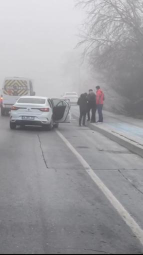 Cadde yerine kaldırımdan gitti yayalardan yol istedi