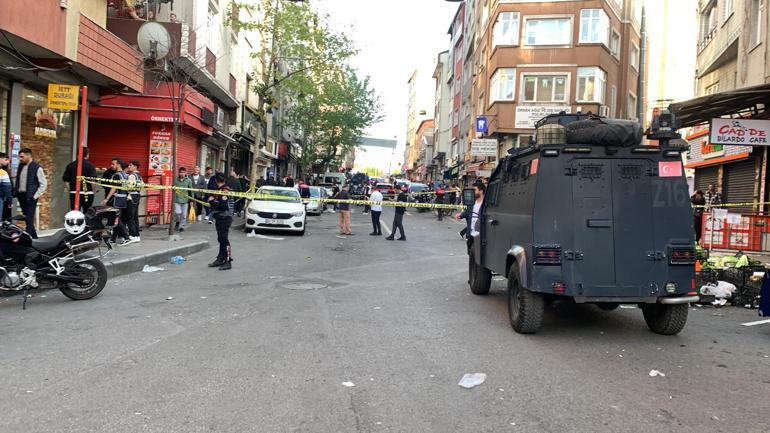 Beyoğlu'nda silahlı saldırı: 3'ü ağır 4 yaralı