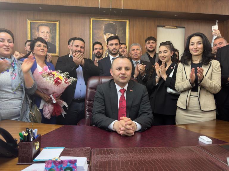 CHP'nin 47 yıl sonra kazandığı Amasya'da, Başkan Sevindi mazbatasını aldı