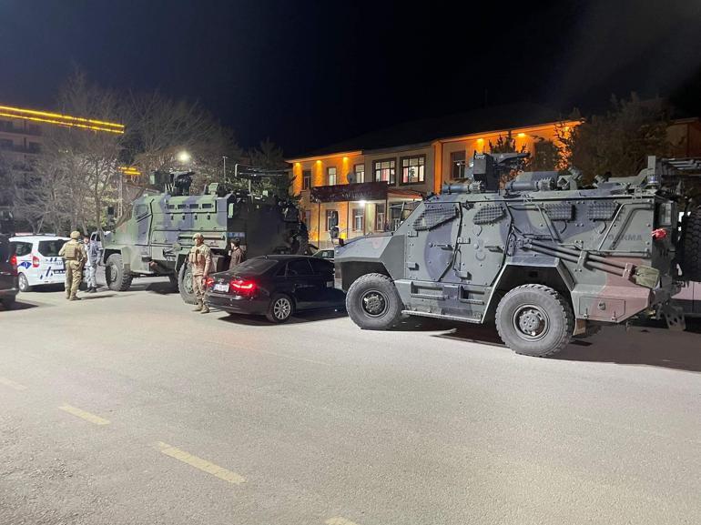 Erzurum'un 2 ilçesinde 'seçim' olayları; 1'i polis 4 yaralı