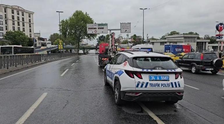 İstanbul'da yarı maraton nedeniyle bazı yollar trafiğe kapatıldı