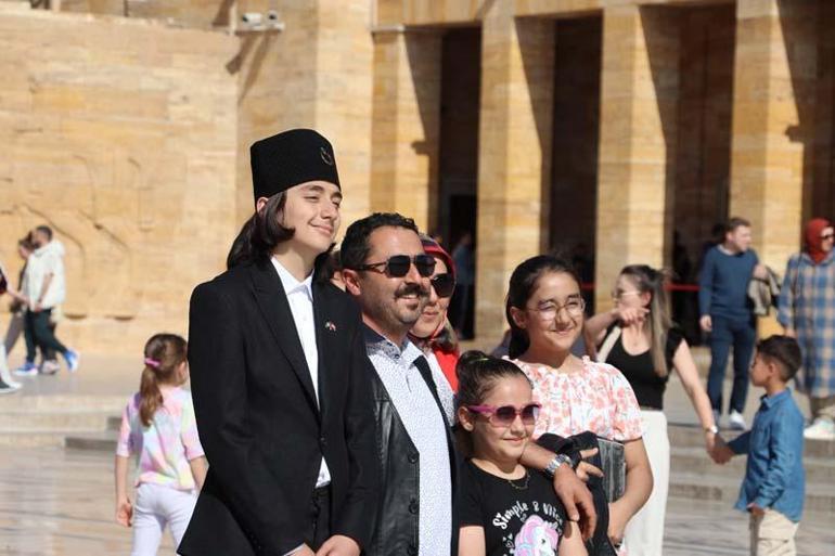 Bayram tatilinde Anıtkabir'e ziyaretçi akını