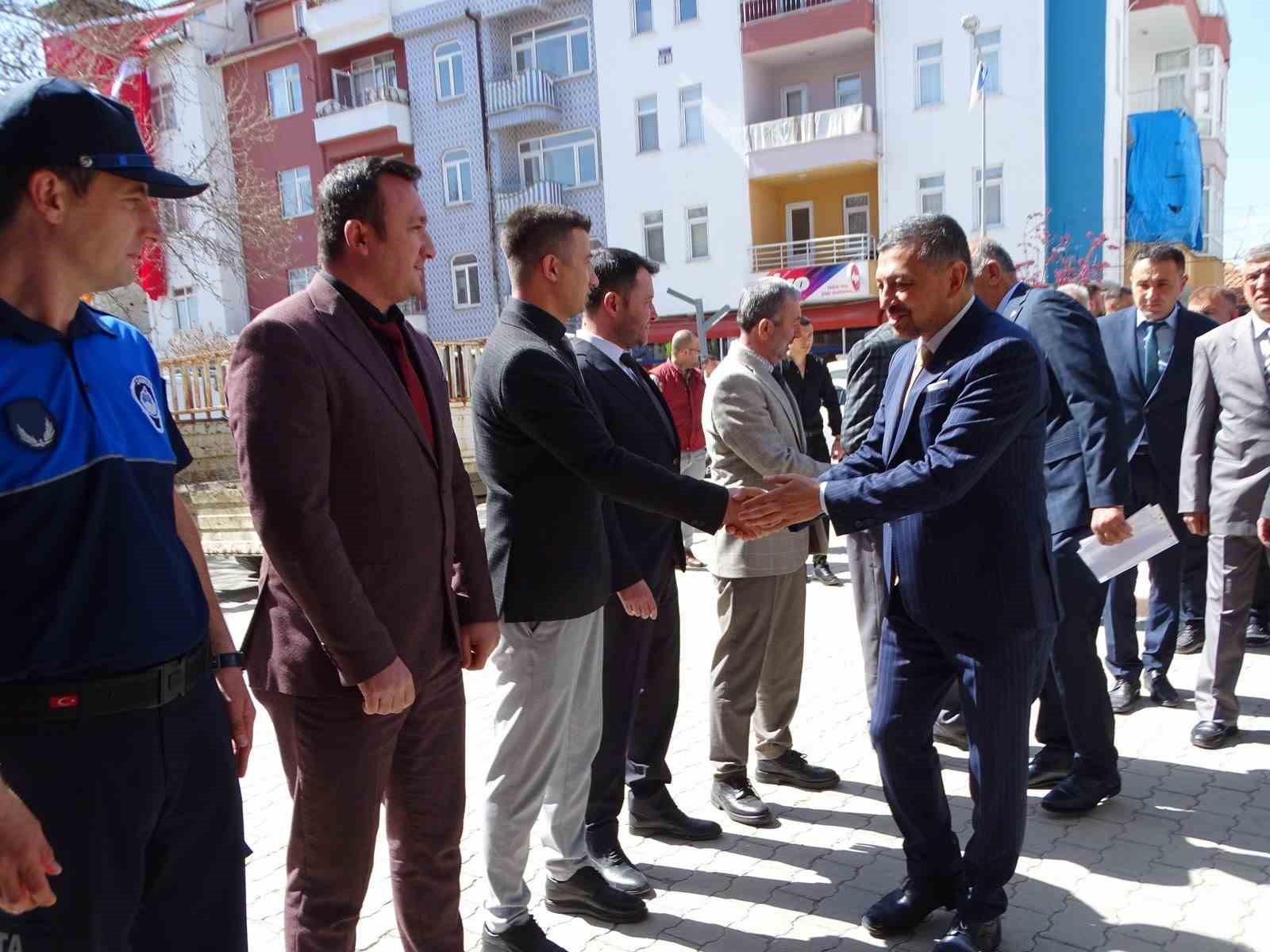 Hisarcık Belediyesinde devir teslim töreni düzenlendi