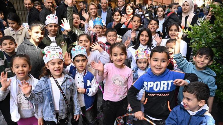 Şişli'de trafiğe kapatılan sokaklar çocuklara oyun alanı oldu