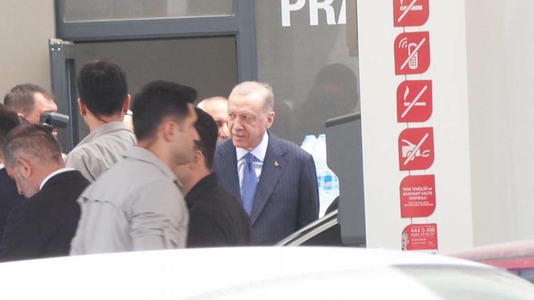 Erdoğan'dan akaryakıt istasyonu ziyareti