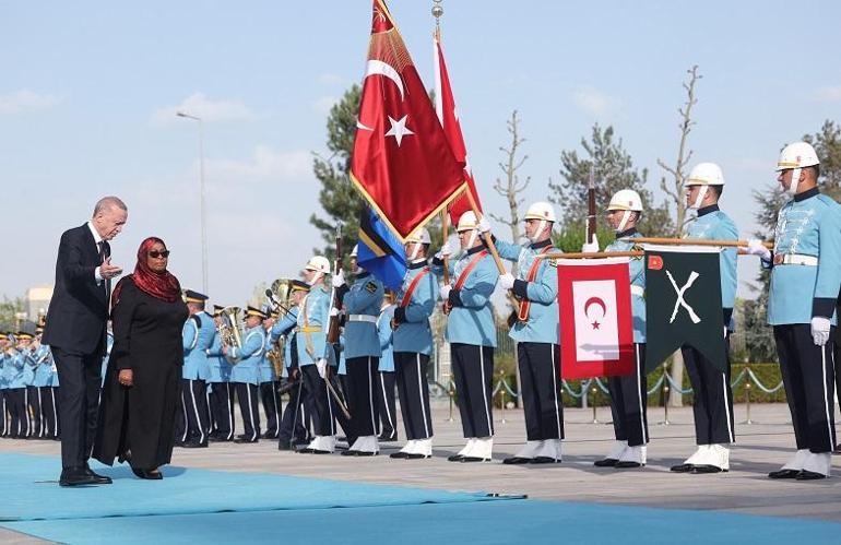 Cumhurbaşkanı Erdoğan, Tanzanya Cumhurbaşkanı Hassan'ı resmi törenle karşıladı