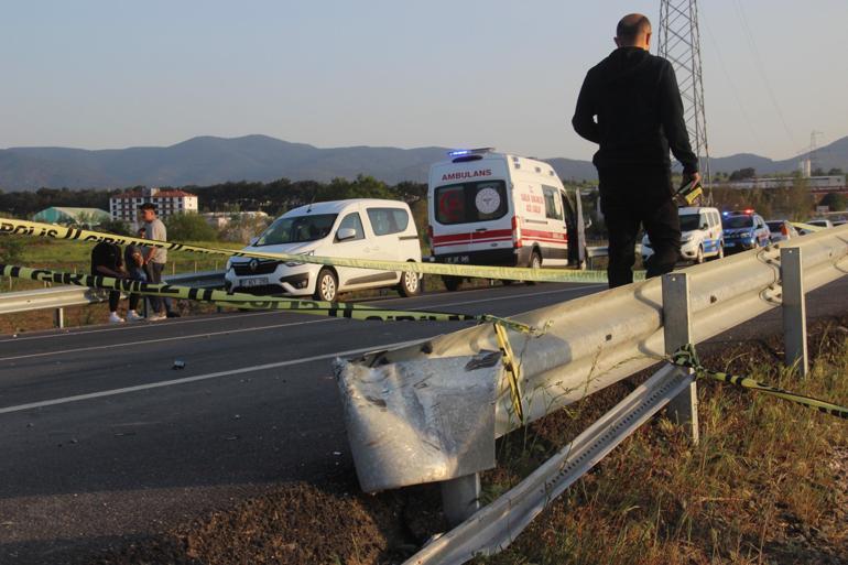 Çanakkale'de motosiklet, bariyerlere çarptı: 2 ölü