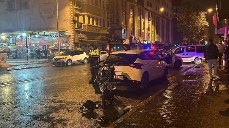 İzmir'de otomobille çarpışan motosikletli ağır yaralandı