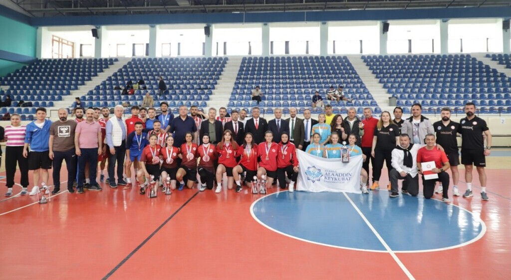 Ayak Tenisi Takımı’ndan Türkiye Şampiyonasında ikincilik