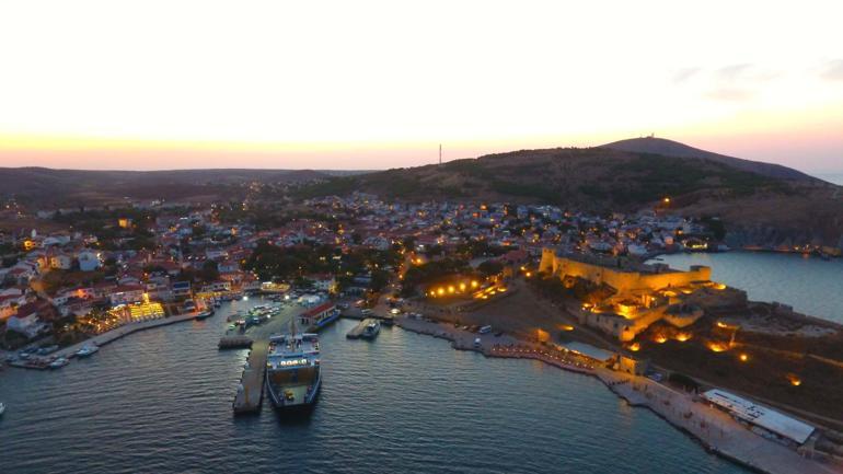 Bozcaada'ya bayramda bazı araçların geçişi yasaklandı