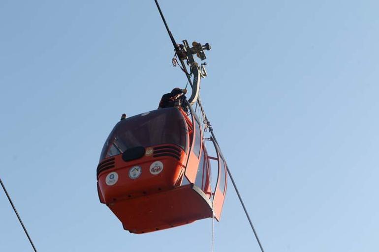 Teleferik kazasında kabinlerde mahsur kalanlardan 128'i kurtarıldı