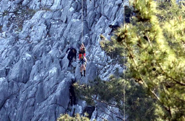 Teleferik kazasında kabinlerde mahsur kalanlardan 128'i kurtarıldı