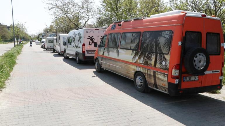 Bayramda İstanbullu karavan severlerin tercihi Gürpınar Sahili oldu