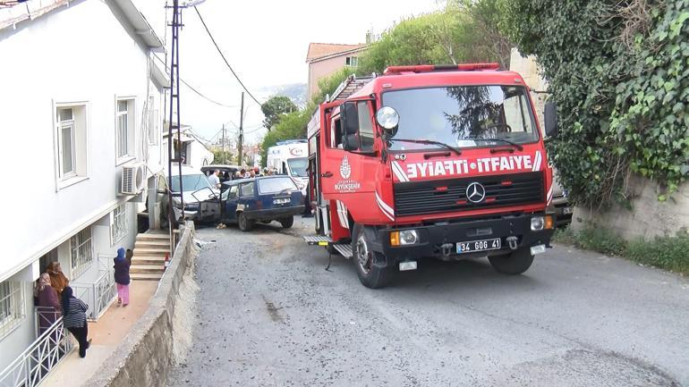 Sarıyer'de yokuş aşağı hızla ilerleyen otomobil iki araca çarparak durabildi