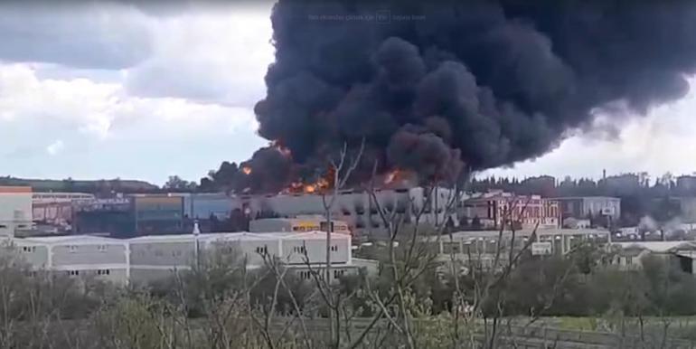 Tekirdağ'da fabrika yangını: 10 işçi dumandan etkilendi