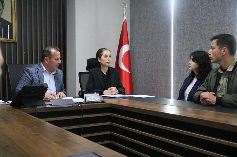 Bolu'da üniversite öğrencileri ulaşım zammını protesto etti