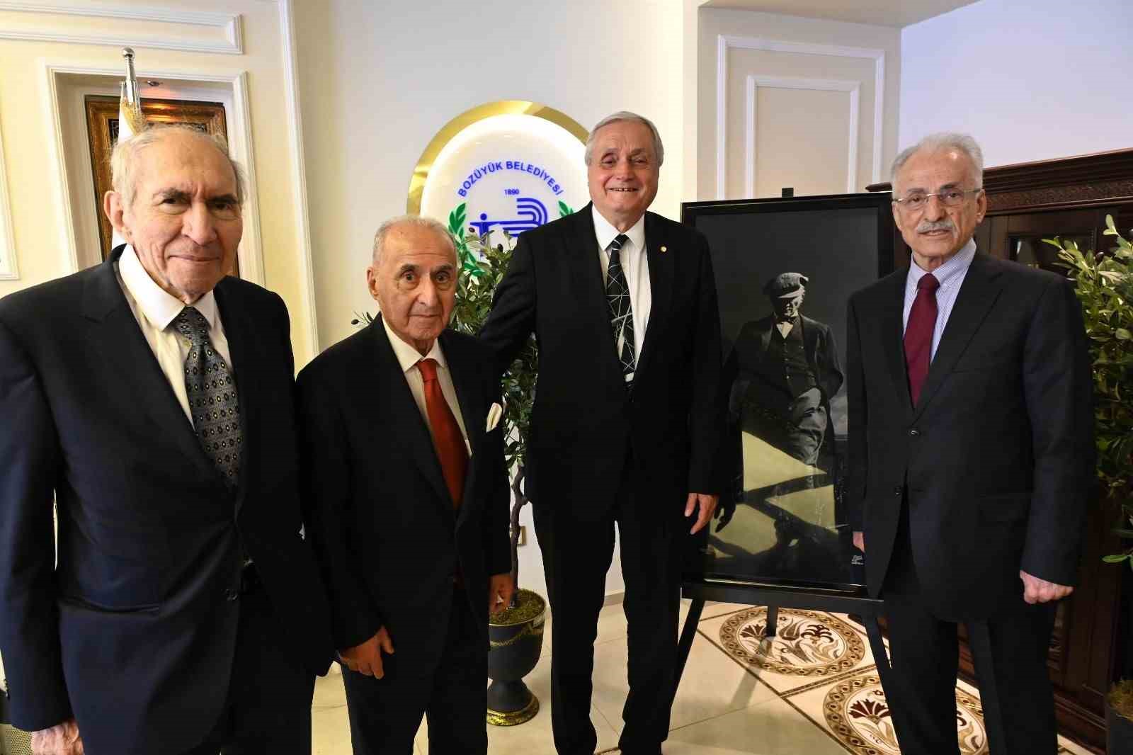 CHP’nin eski Genel Başkanlarından Bozüyük Belediyesi’ne ziyaret